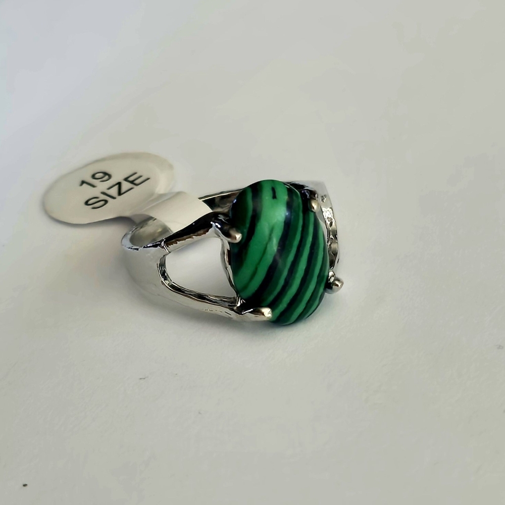 TRENDSETTER MALACHITE POLISHED CABECHON NEW SIZE 9 STAINLESS STEEL FOREVER WEAR